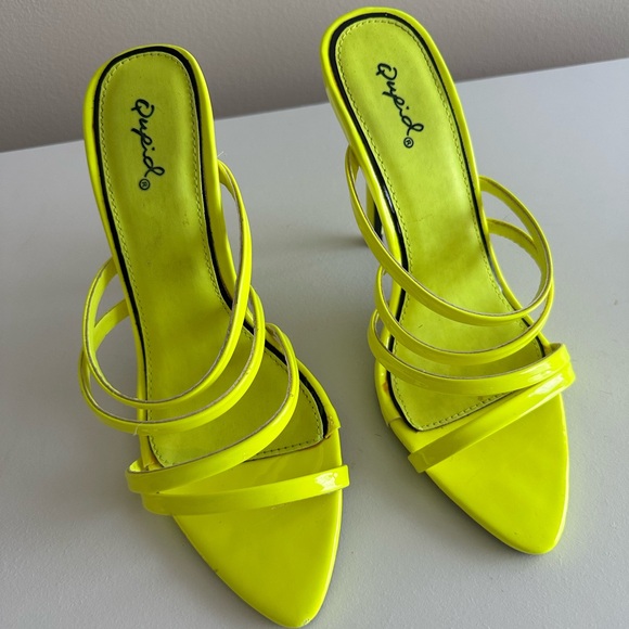 Qupid lime Strappy Heels - Size 7.5 W - Picture 3 of 6